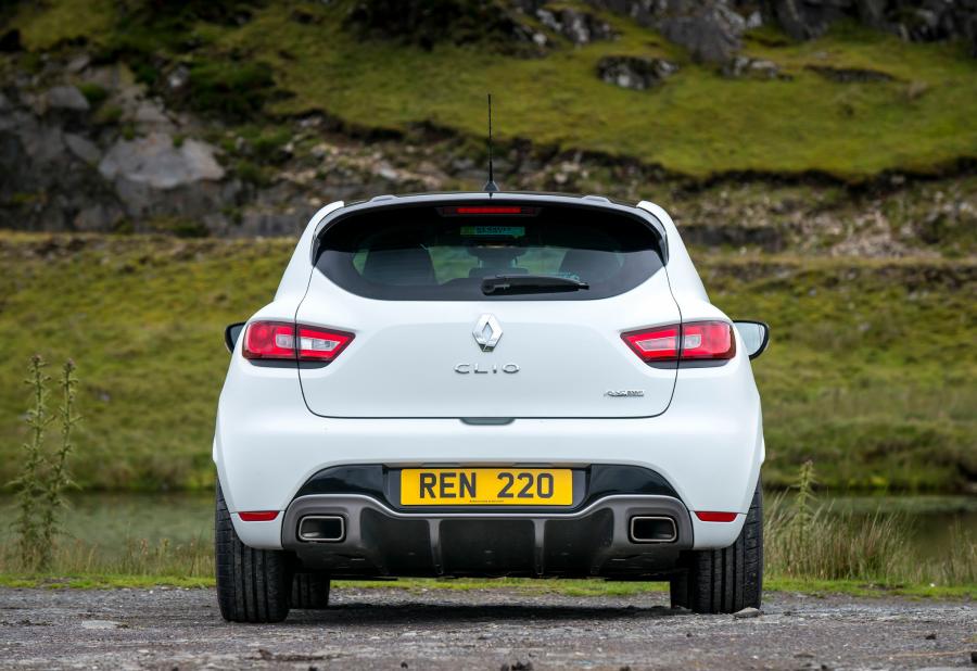 Renault Clio R.S. 220 Trophy 2015 года  (фото 47 из 48)